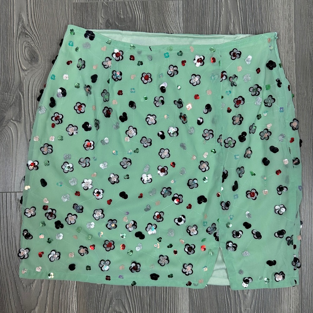 Mint Mini Skirt with Floral Sequin Design - SIZE S Daisy Street Party Spring
